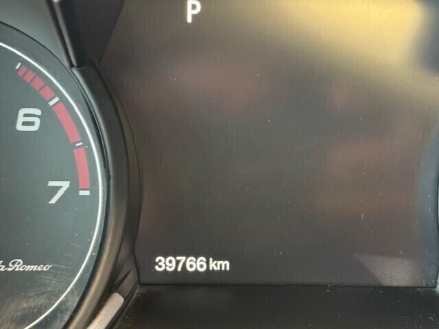 Alfa Romeo Stelvio 2.0 Turbo 280 CV AT8 Q4 Ti
