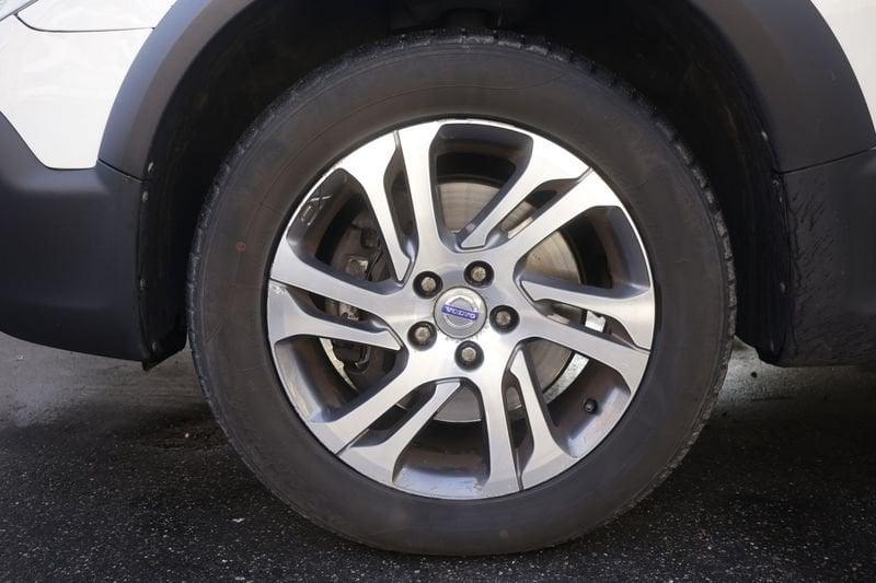 Volvo XC70 Volvo XC70 D4 AWD Geartronic Momentum 133KW ANNO 2015