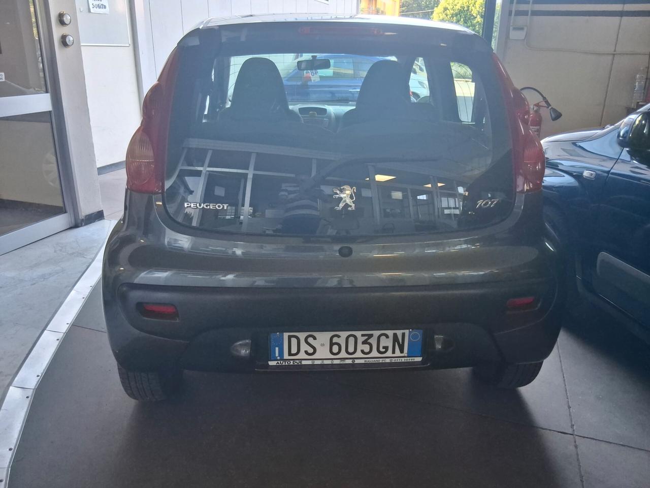 Peugeot 107 1.4 HDi 5p. Plaisir