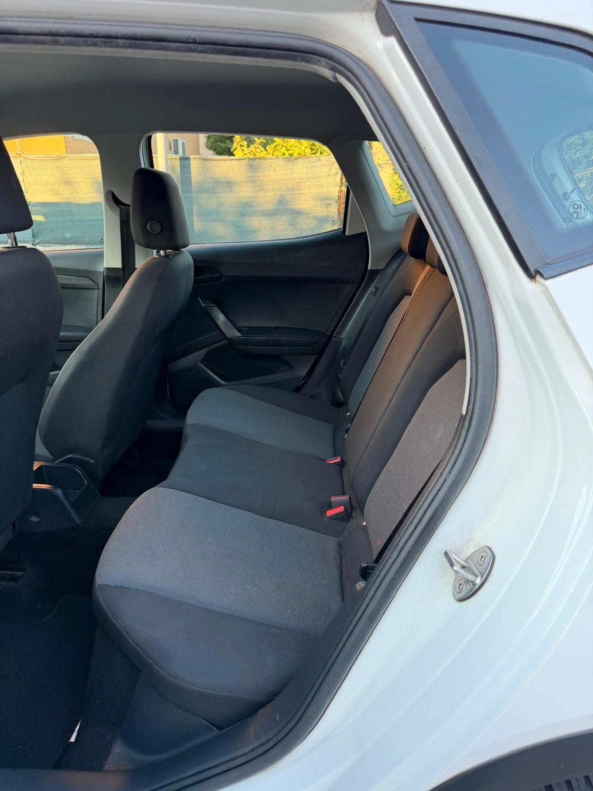 SEAT Arona 1.0 TGI - NEOPATENTATI - 12 MESI DI GARANZIA -