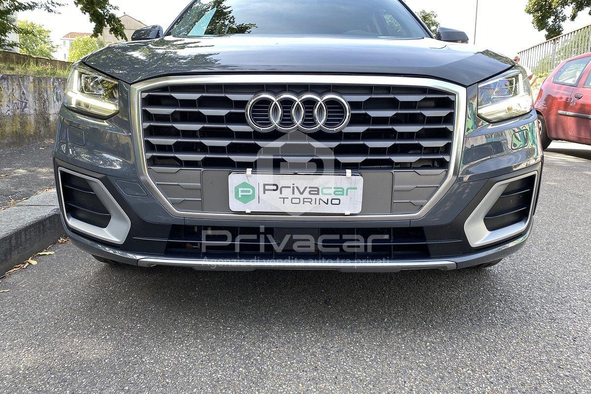 AUDI Q2 35 TFSI S tronic Business