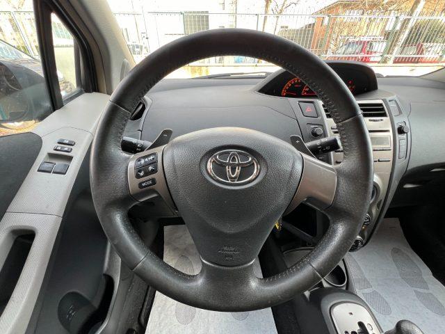 TOYOTA Yaris Automatica 5 porte