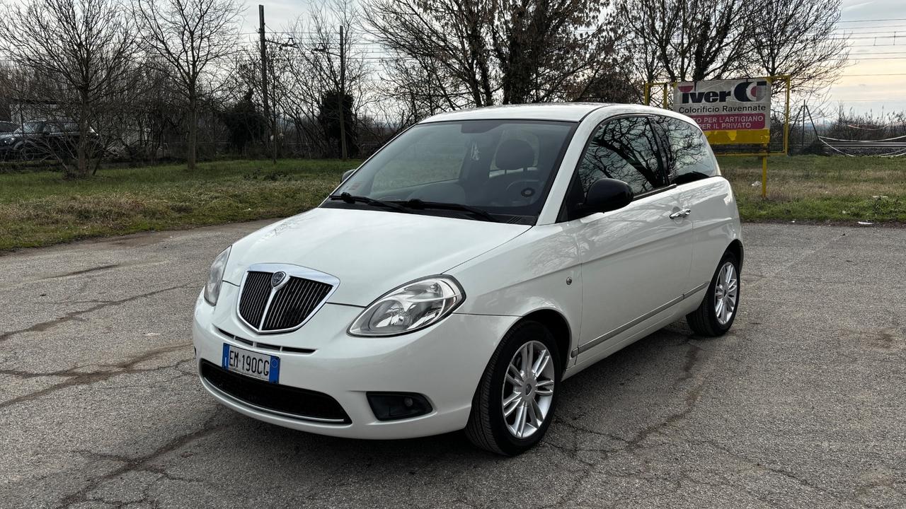 Lancia Ypsilon 1.4 Unyca Ecochic GPL