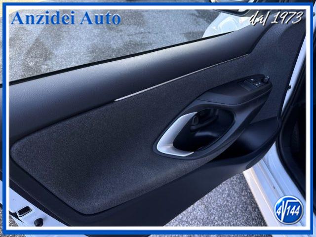 TOYOTA Yaris 1.5 Hybrid 5 porte Business