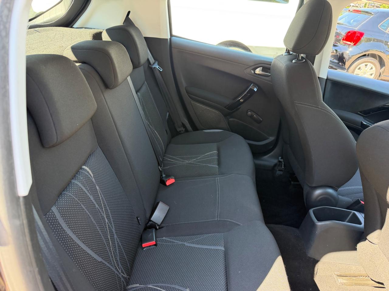 Peugeot 208 1.2 Neopatentati