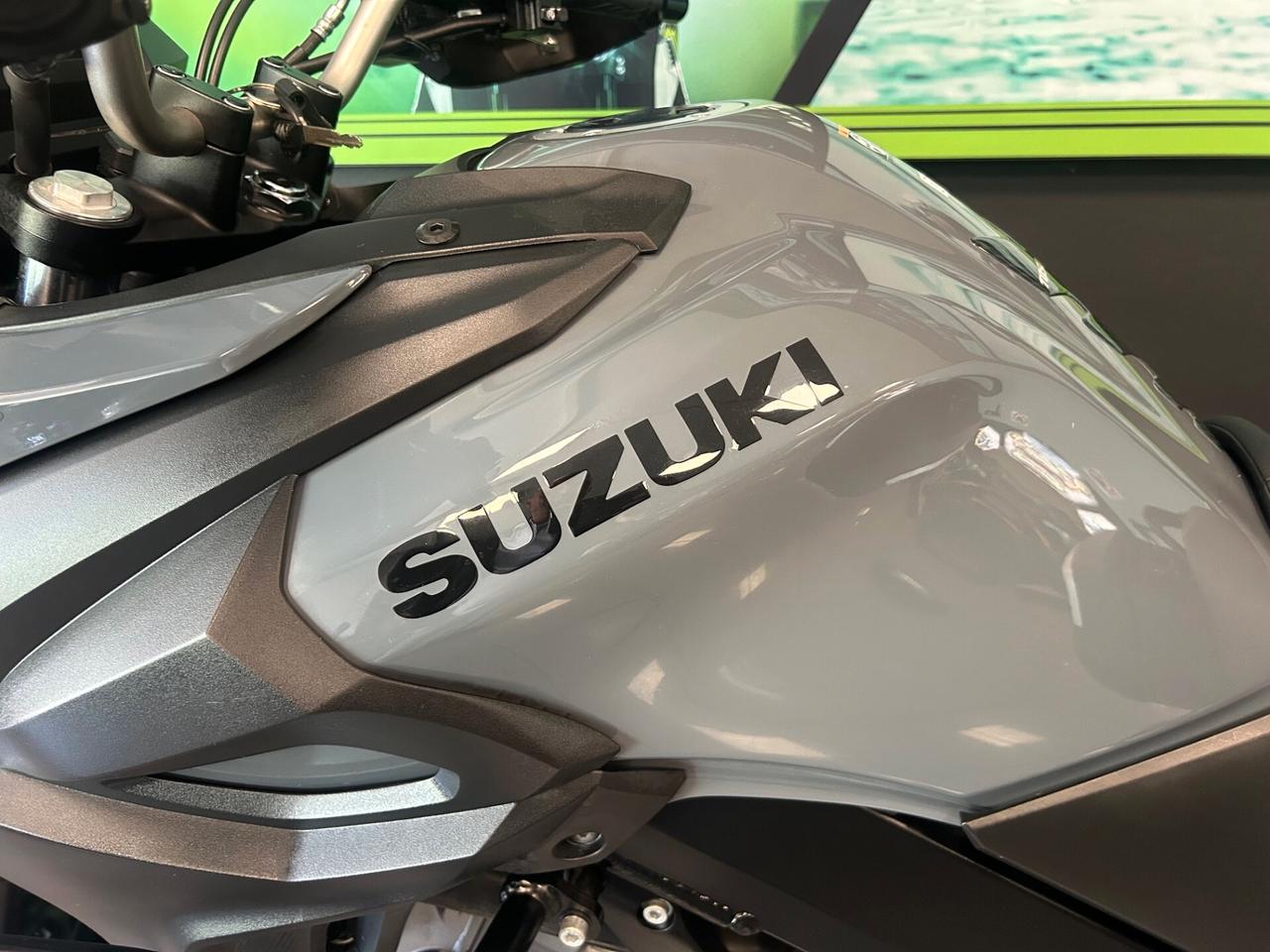 Suzuki V Strom DL 650