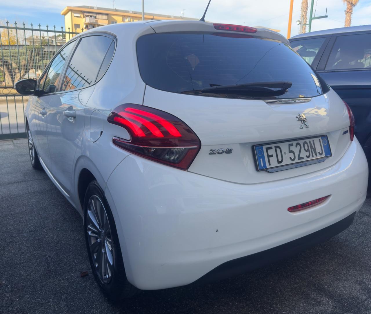 Peugeot 208 BlueHDi 75 5 porte Allure