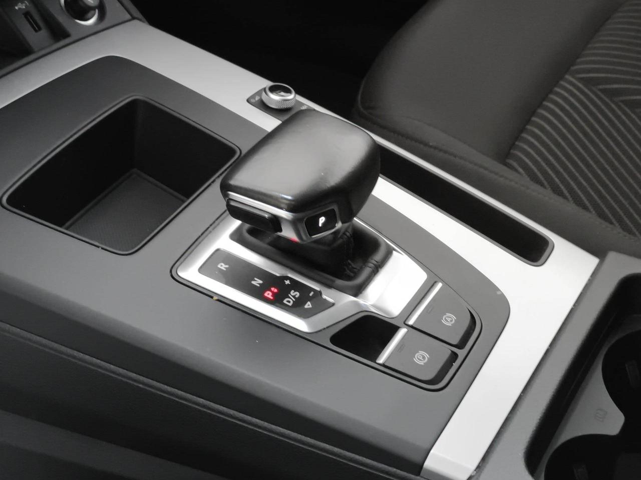 Audi Q5 40 2.0 tdi mhev 12V Business quattro