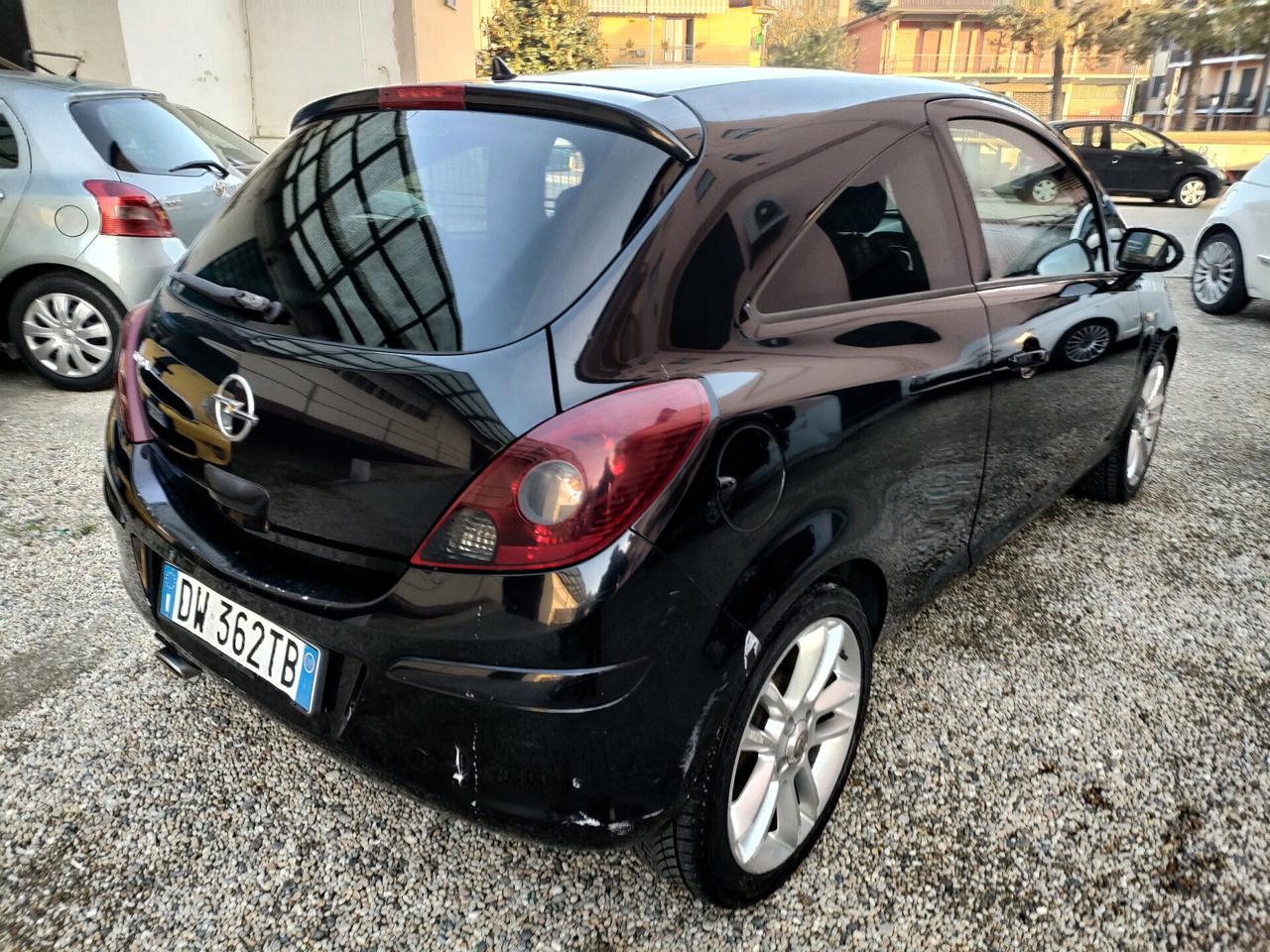 Opel Corsa 1.2 3 porte Sport