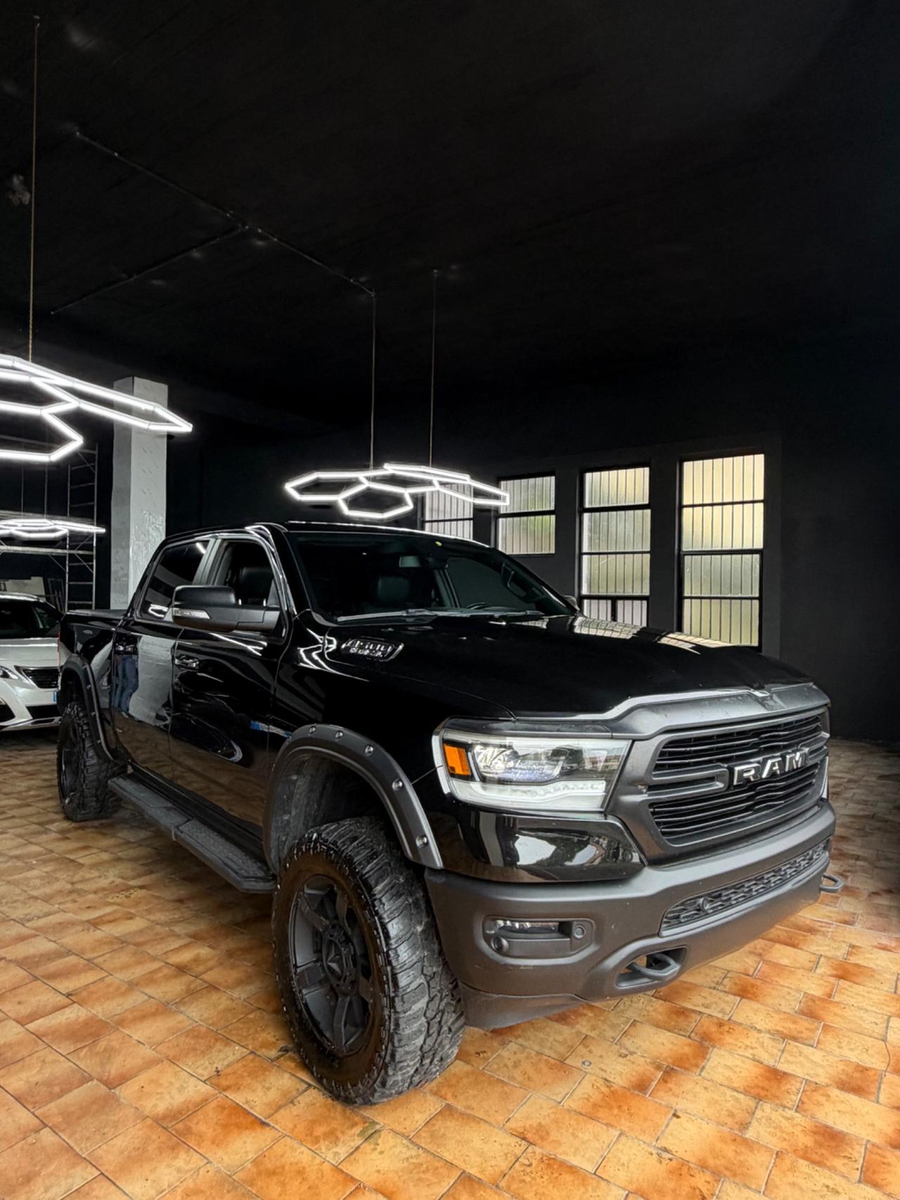 Dodge RAM 1500 5.7 V8 4x4 BIGHORN