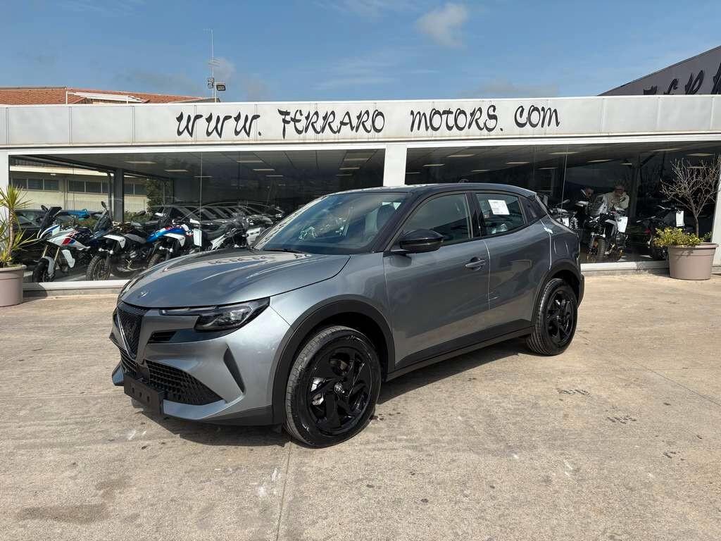 Alfa Romeo Junior 1.2 136 CV Hybrid 2026 KM 0 IVA ESPOSTA Tua a solo 249 Euro al mese