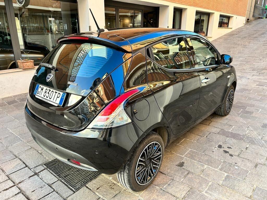 LANCIA Ypsilon 1.0 FireFly 5 porte S&S Hybrid Gold