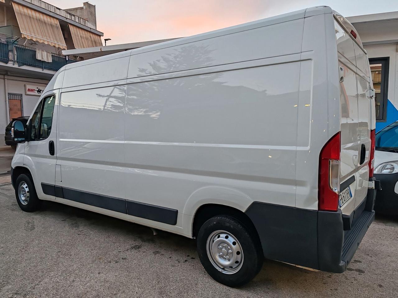 PEUGEOT BOXER