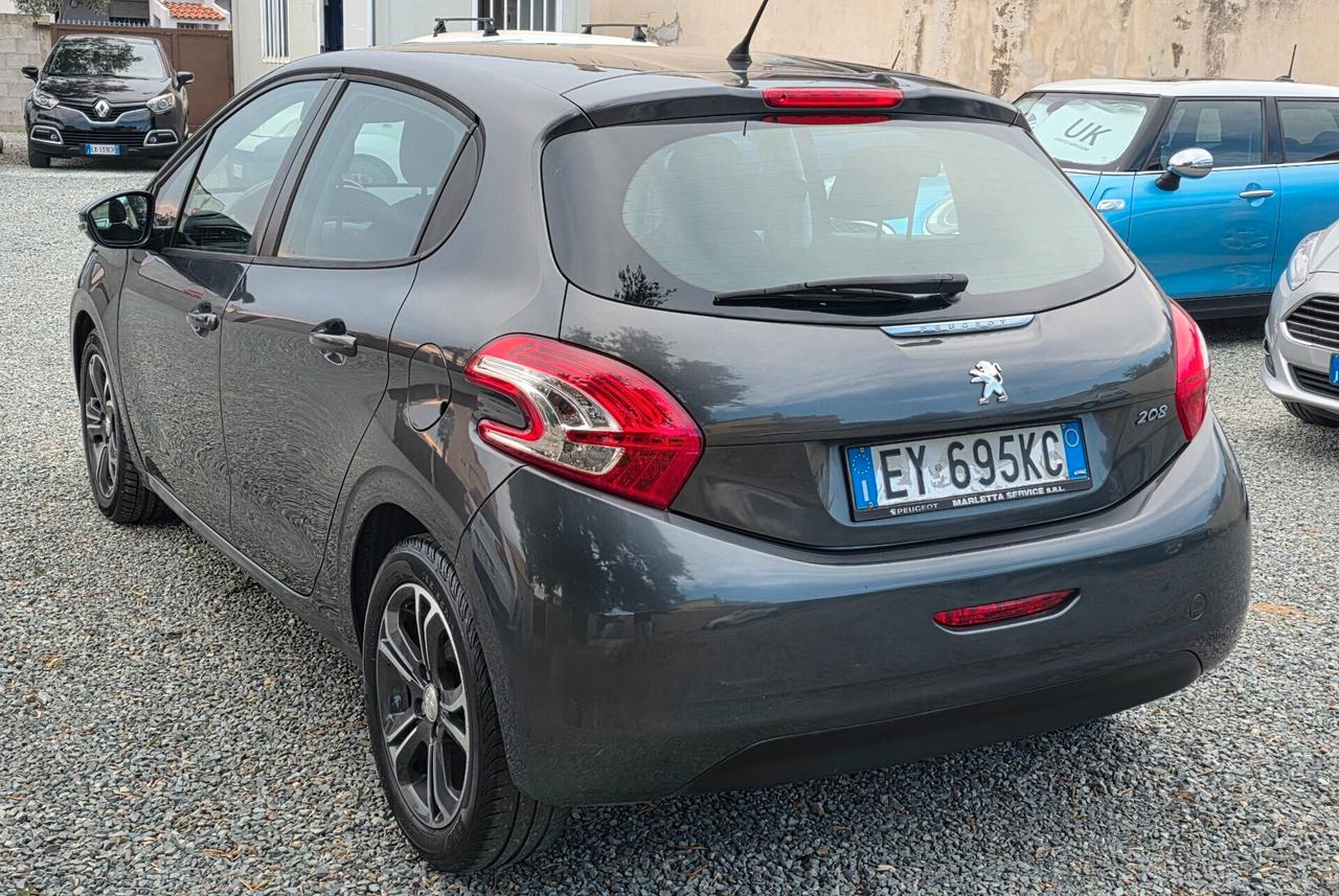 Peugeot 208 1.4 HDi 68 CV 5 porte Allure