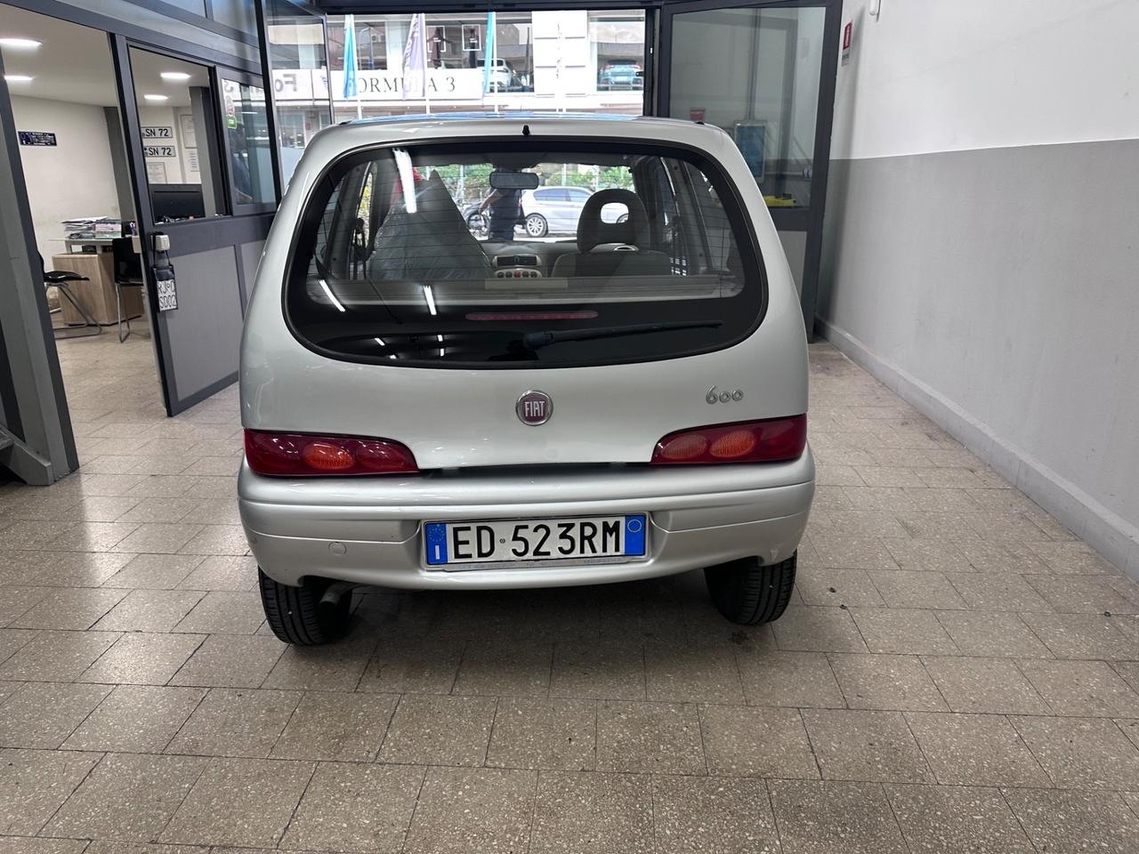 Fiat 600 1.1 Active 2010