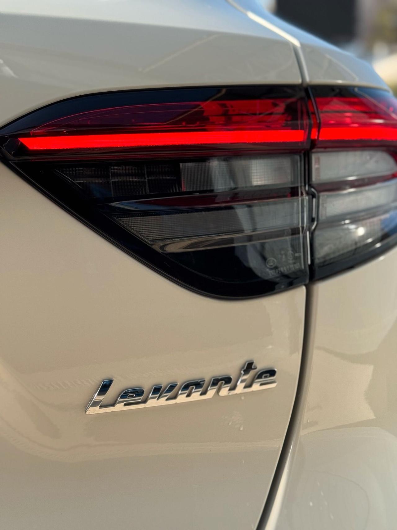 Maserati Levante MHEV 330 CV AWD GT Ultima