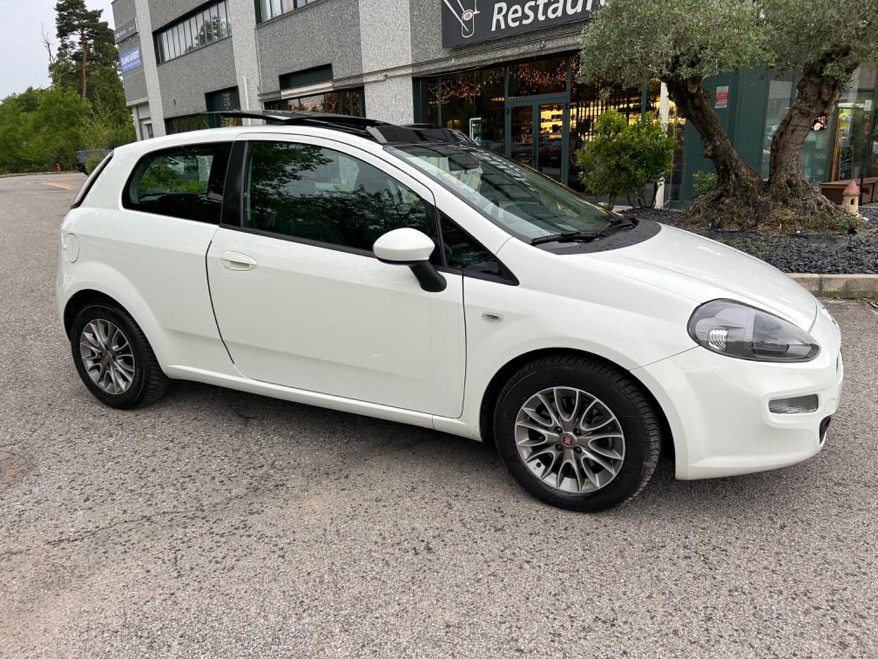 Fiat Punto 1.3 MJT II S&S 85 CV 3 porte ECO Pop*Neo patentati *