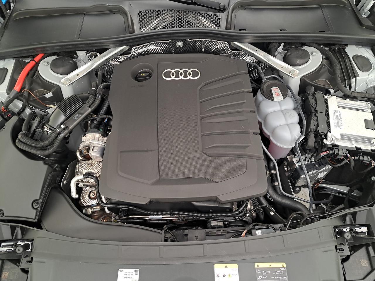 Audi A4 allroad allroad 40 2.0 tdi mhev identity contrast quattro 204cv s-tronic