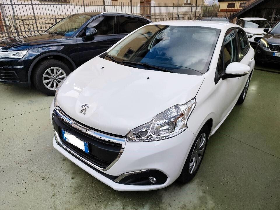 Peugeot 208 1.5 Business 100cv - 2019