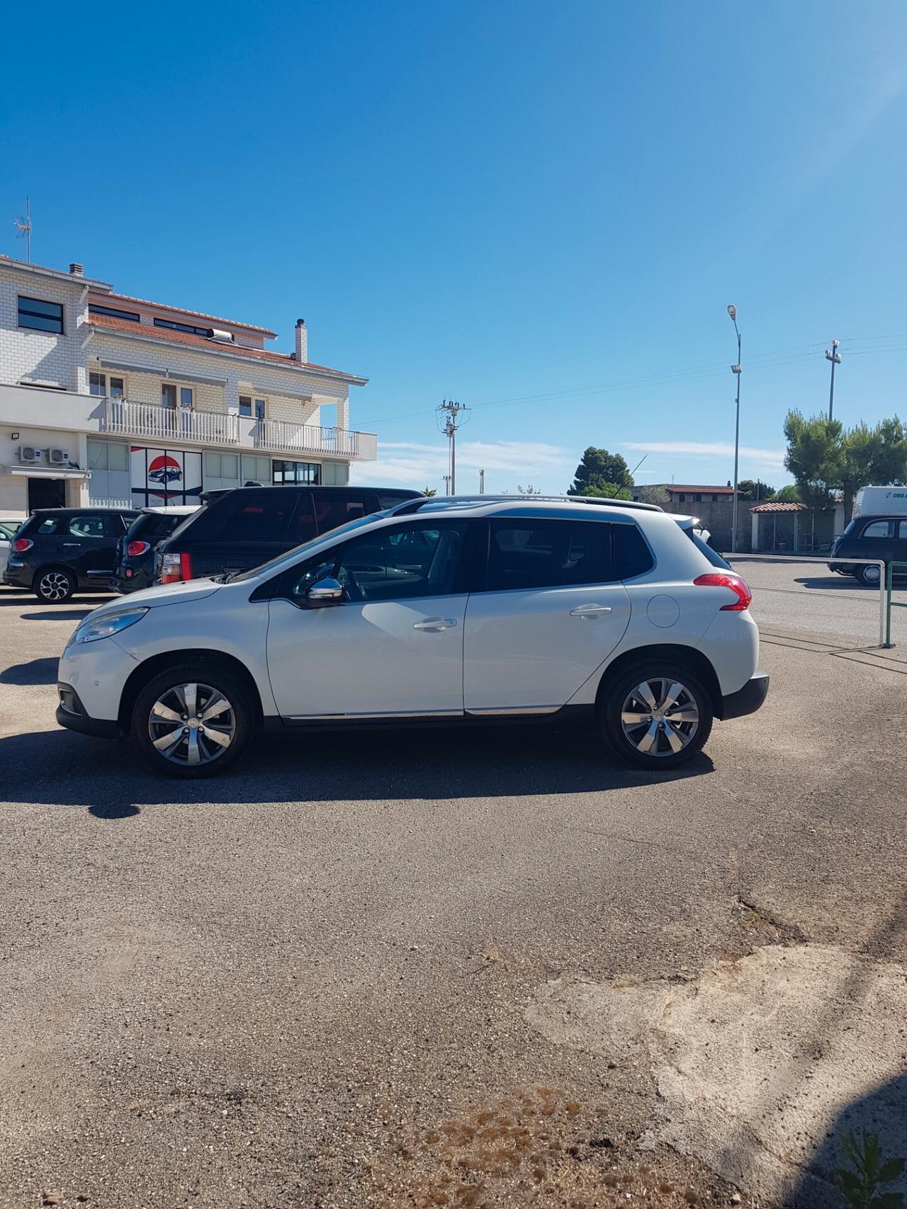 Peugeot 2008 PureTech 82 ETG5 S&S Allure