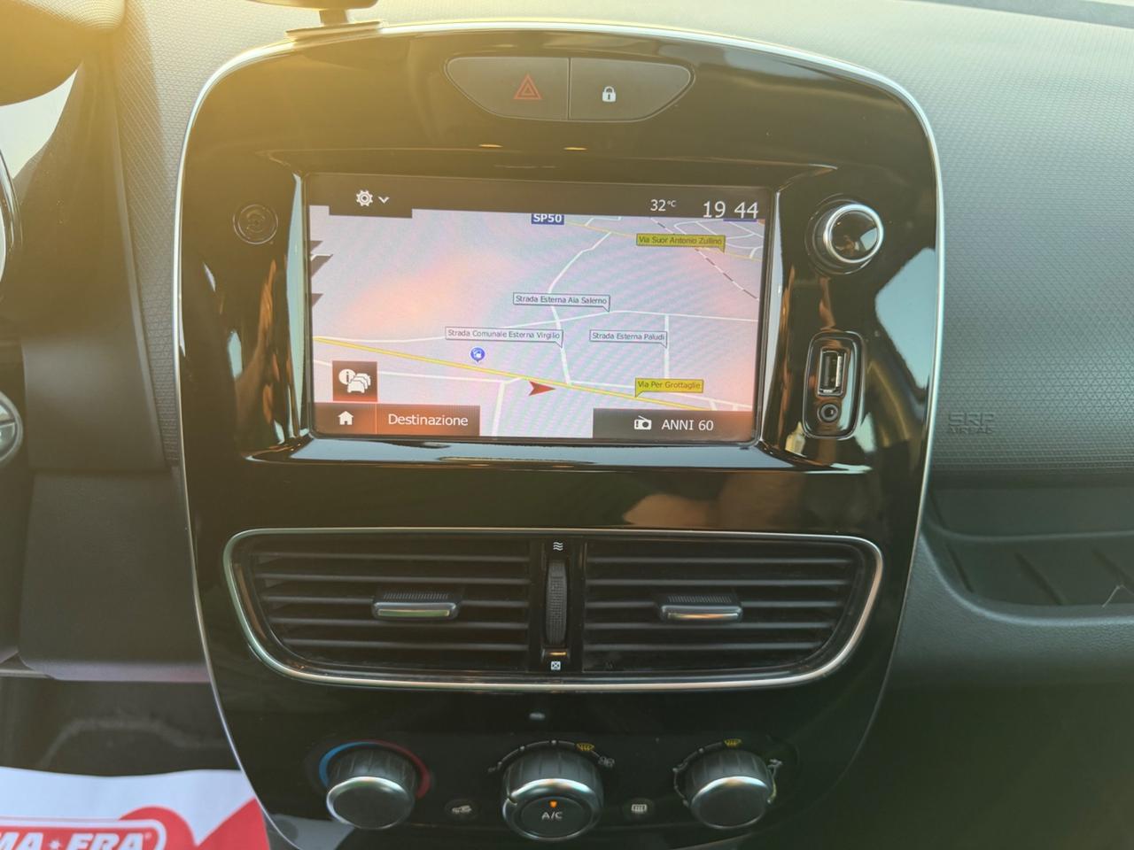 RENAULT CLIO 0.9 TCe 90 CV DUEL FUL LED PELLE MY18