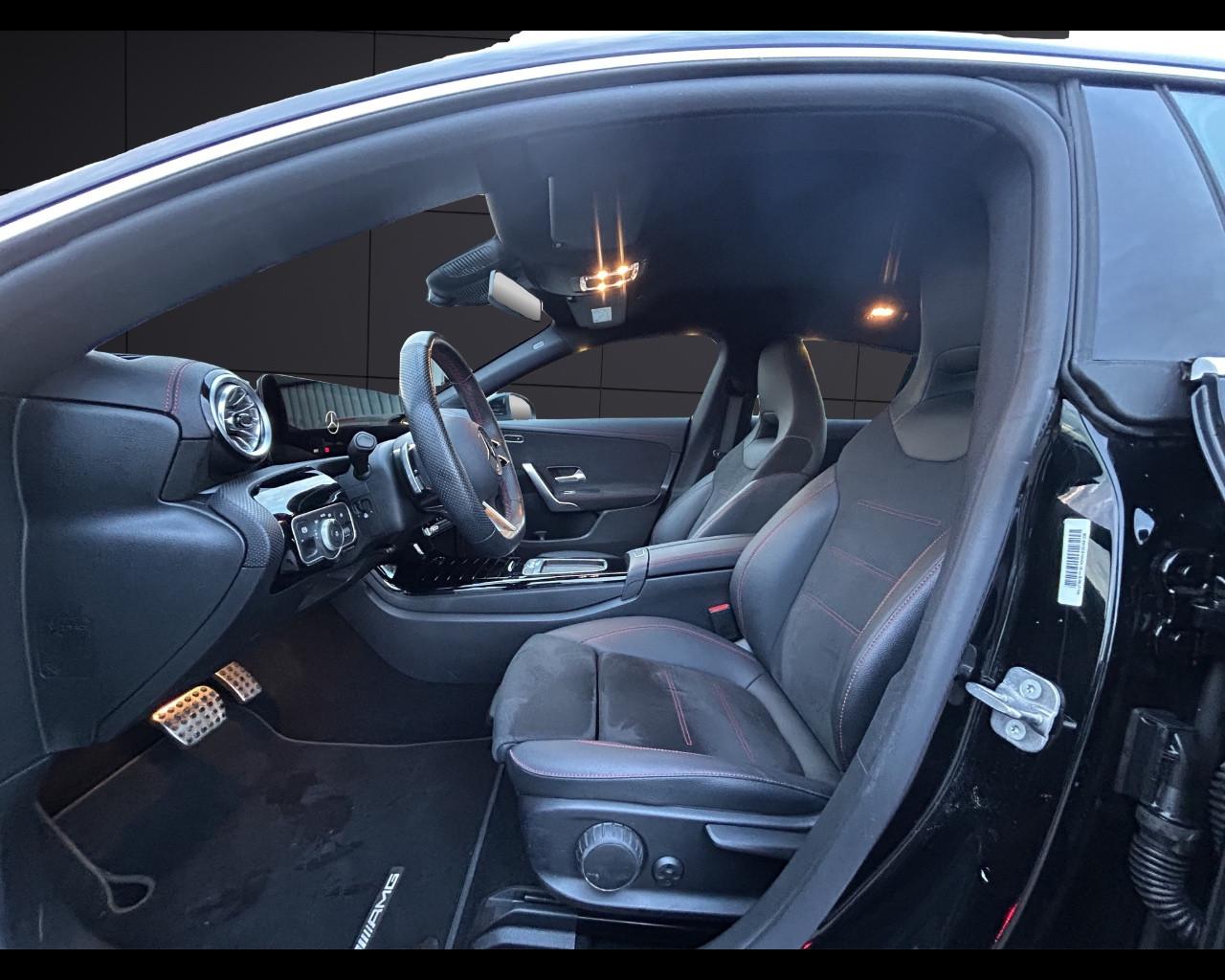 Mercedes-Benz CLA 180 Automatic Shooting Brake AMG Line Premium Plus