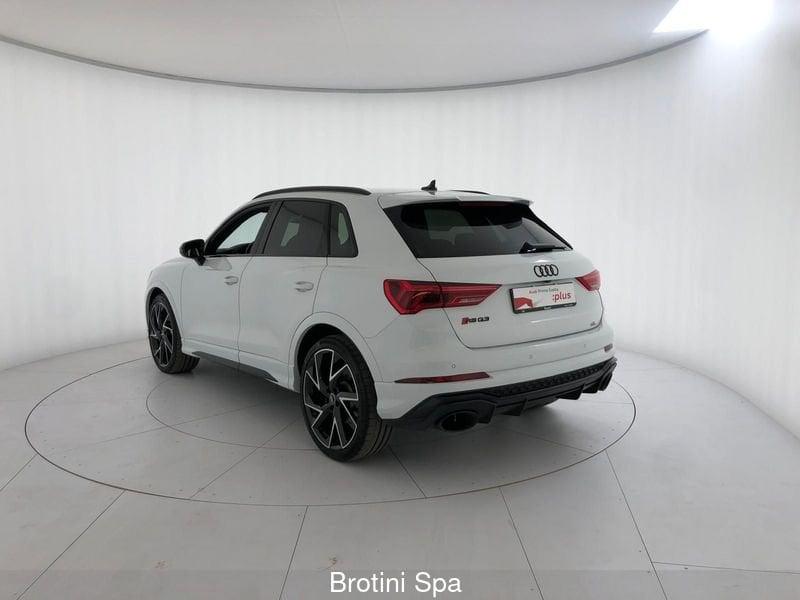 Audi Q3 RS quattro S tronic