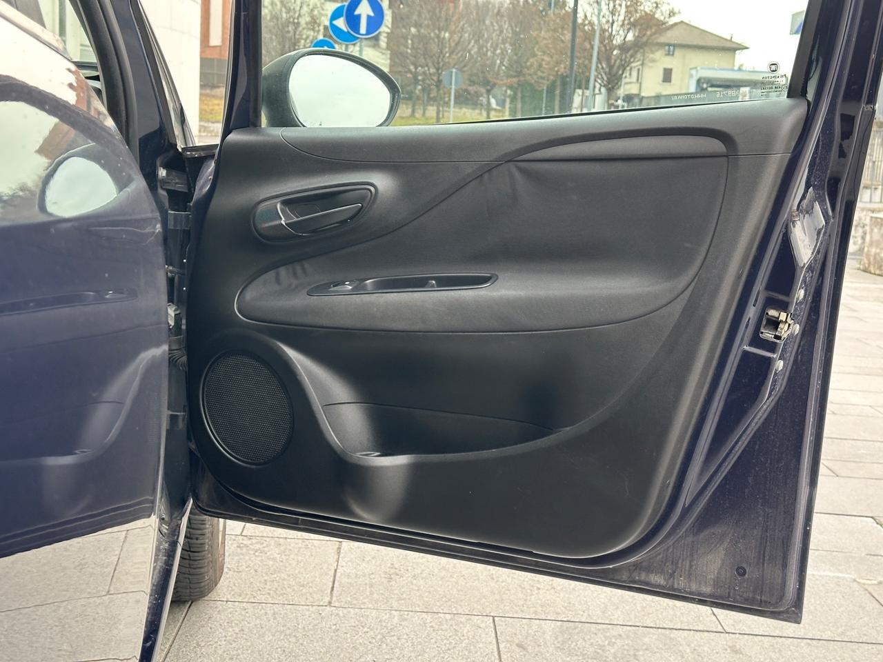 Fiat Punto Evo 1.2 5 porte Neopatentati