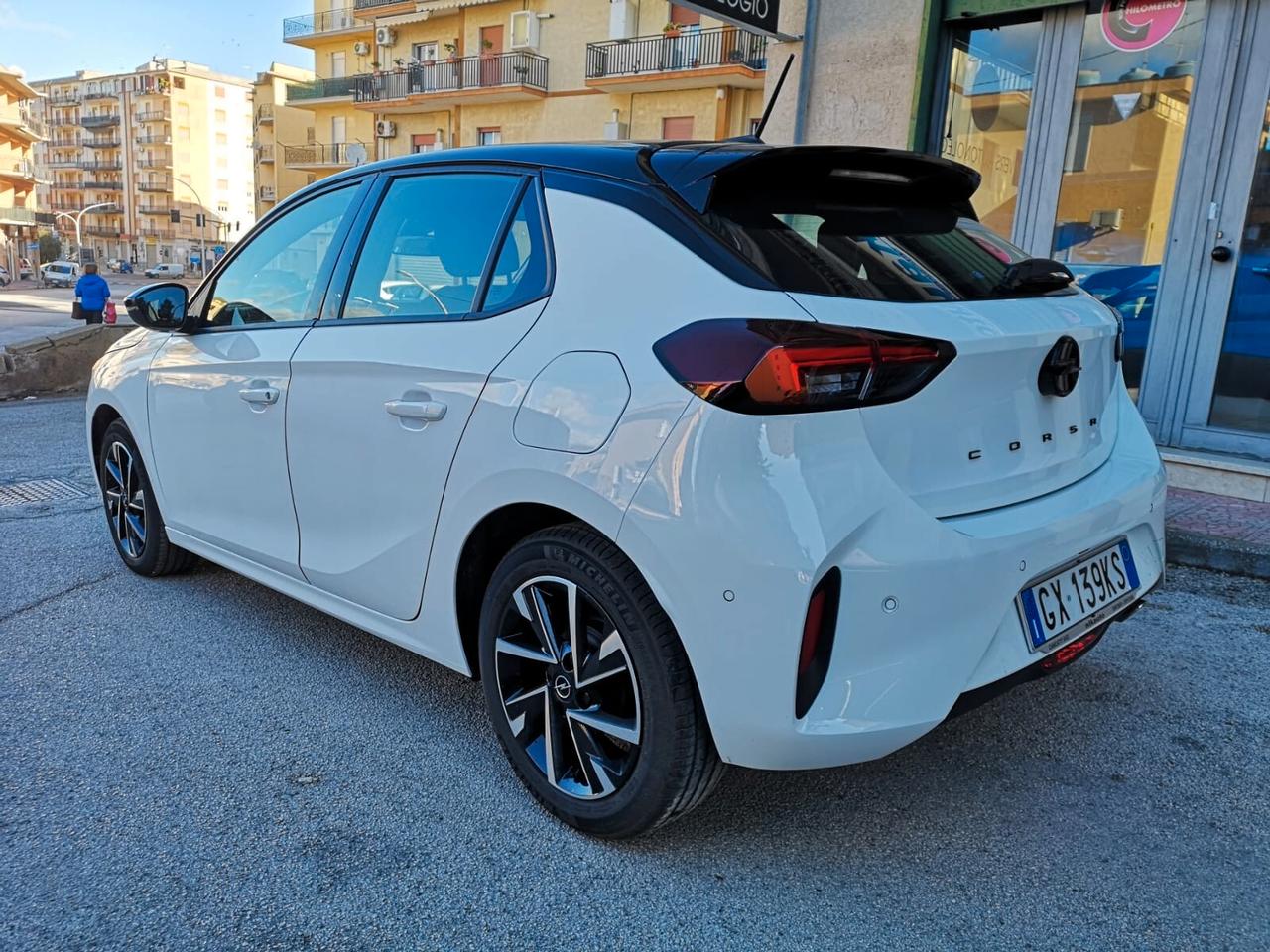 OPEL Corsa 1.2 - 100CV GS Line 2025