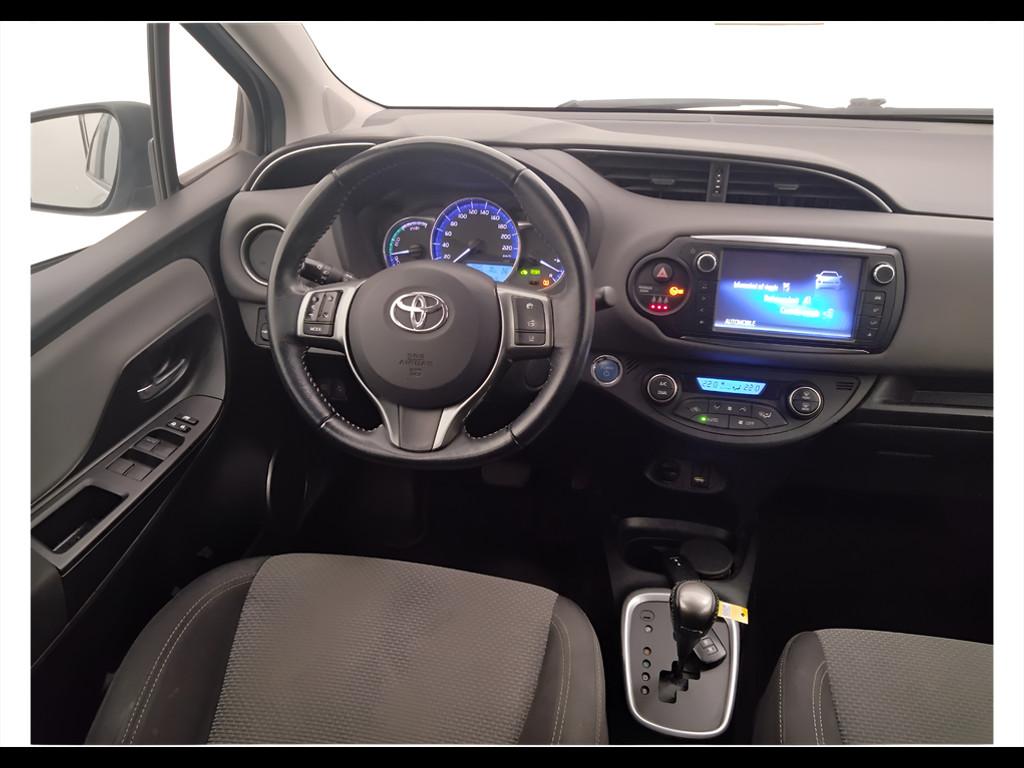 TOYOTA Yaris III 2015 - Yaris 5p 1.5h Active my16