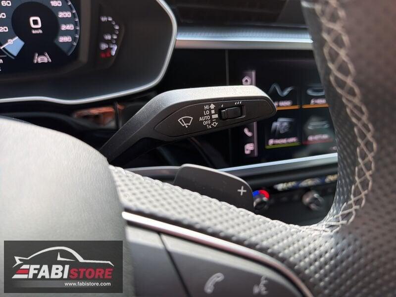 Audi Q3 Sportback 35 TDI 150 Cv S-Tronic S-Line interno ed esterno