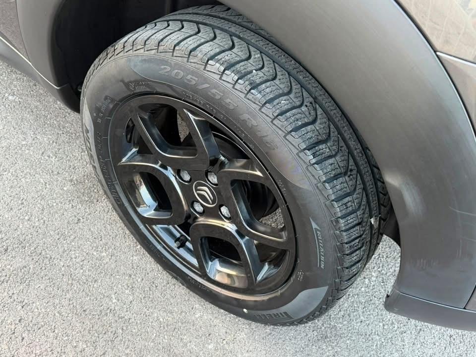 Citroen C4 Cactus 1.2 benzina 82 Shine