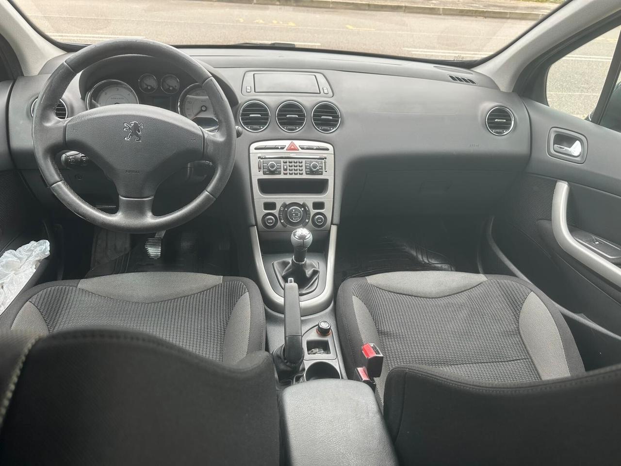 Peugeot 308 1.6 HDi 110CV 5p. Féline (5 Marce)