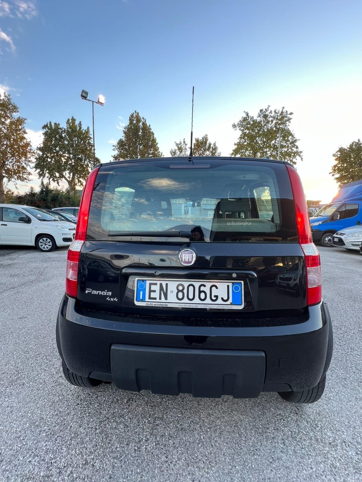 Fiat Panda 1.3 MJT 16V DPF 4x4 Climbing