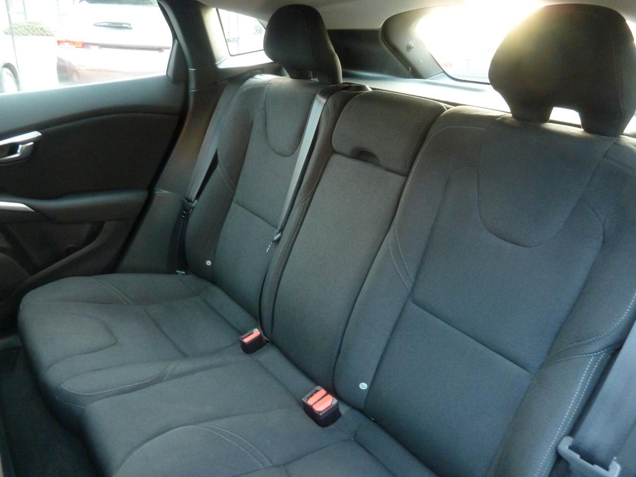 Volvo V40 Cross Country D2 1.6 Momentum