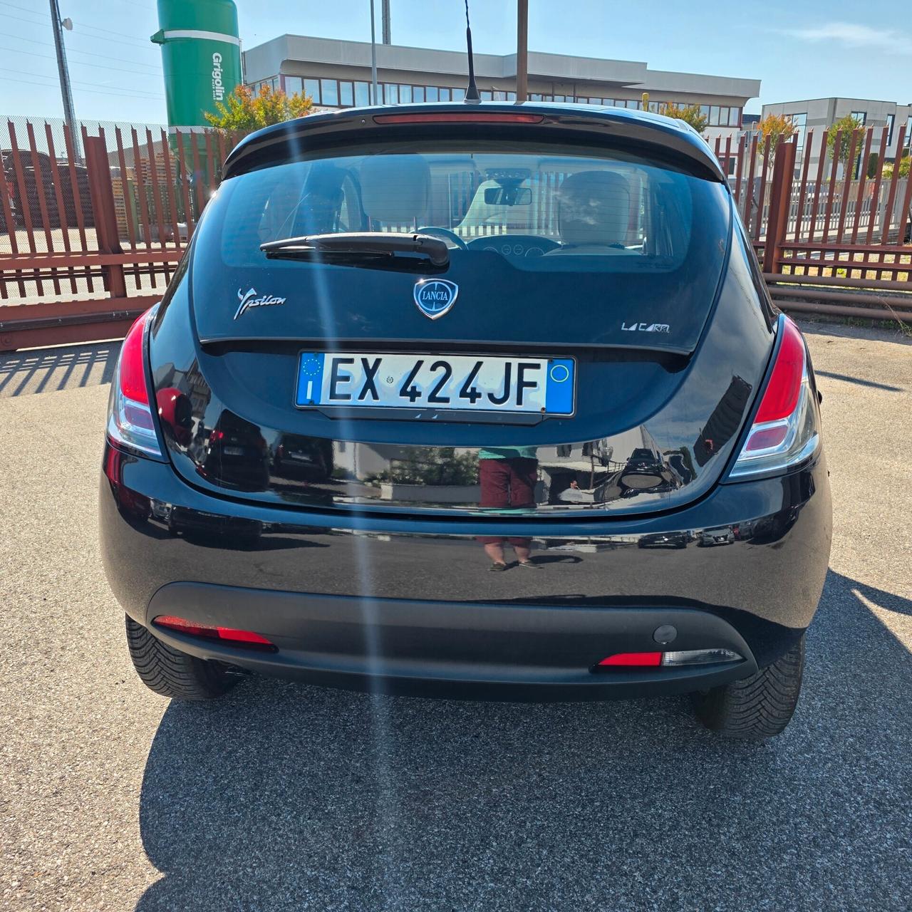 Lancia Ypsilon 0.9 TwinAir 85 CV 5 porte Metano Ecochic Gold