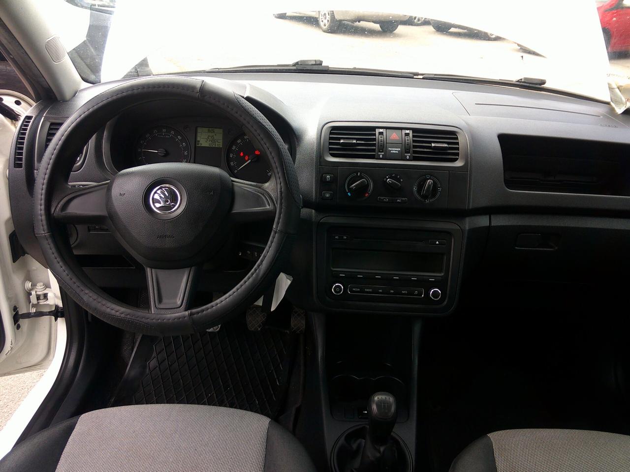 Skoda Roomster 1.6 TDI CR 90CV Scout 13