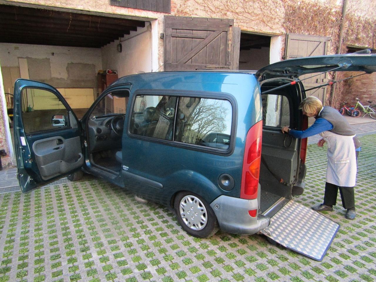 Renault Kangoo 1.4 BZ per Trasporto Disabili