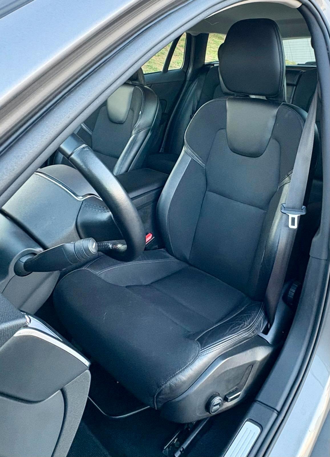 Volvo V60 Cross Country D4 AWD Geartronic Business Plus