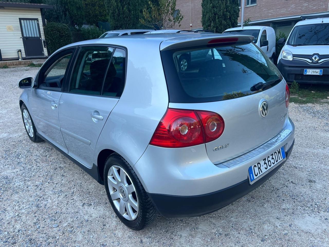 Volkswagen Golf 2.0 16V TDI 5p. Sportline