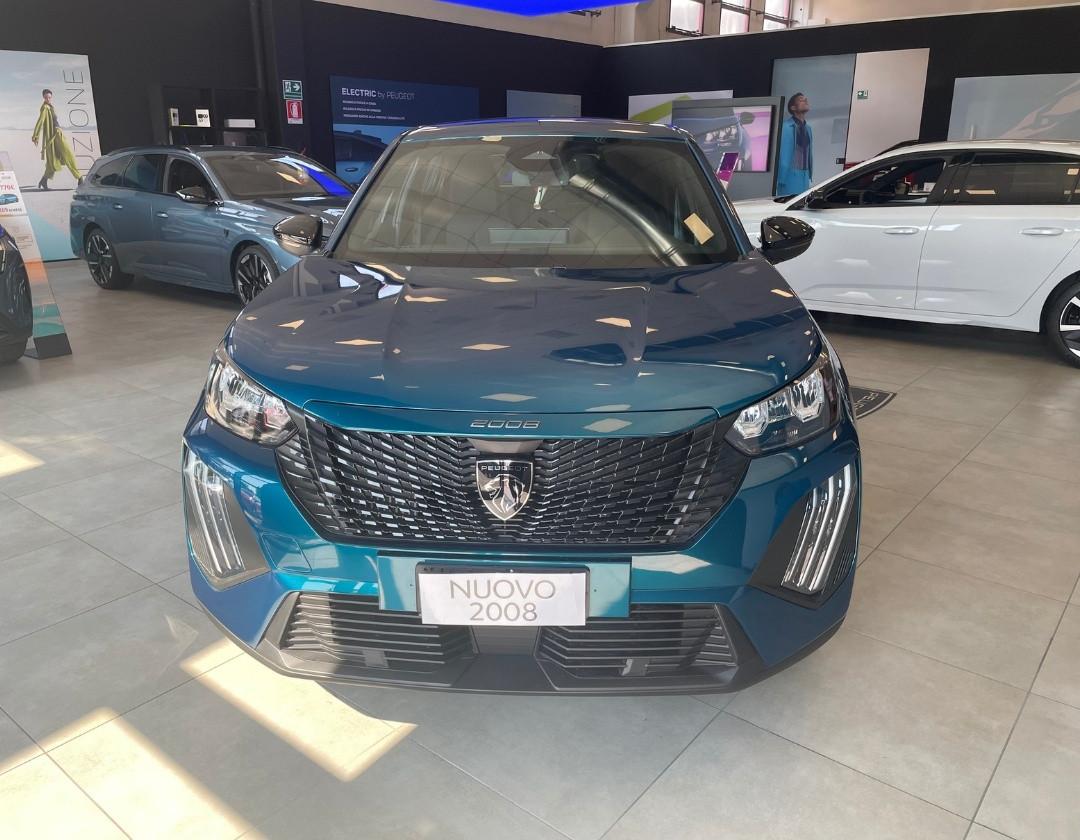 PEUGEOT 2008 H 12E MHEV P6