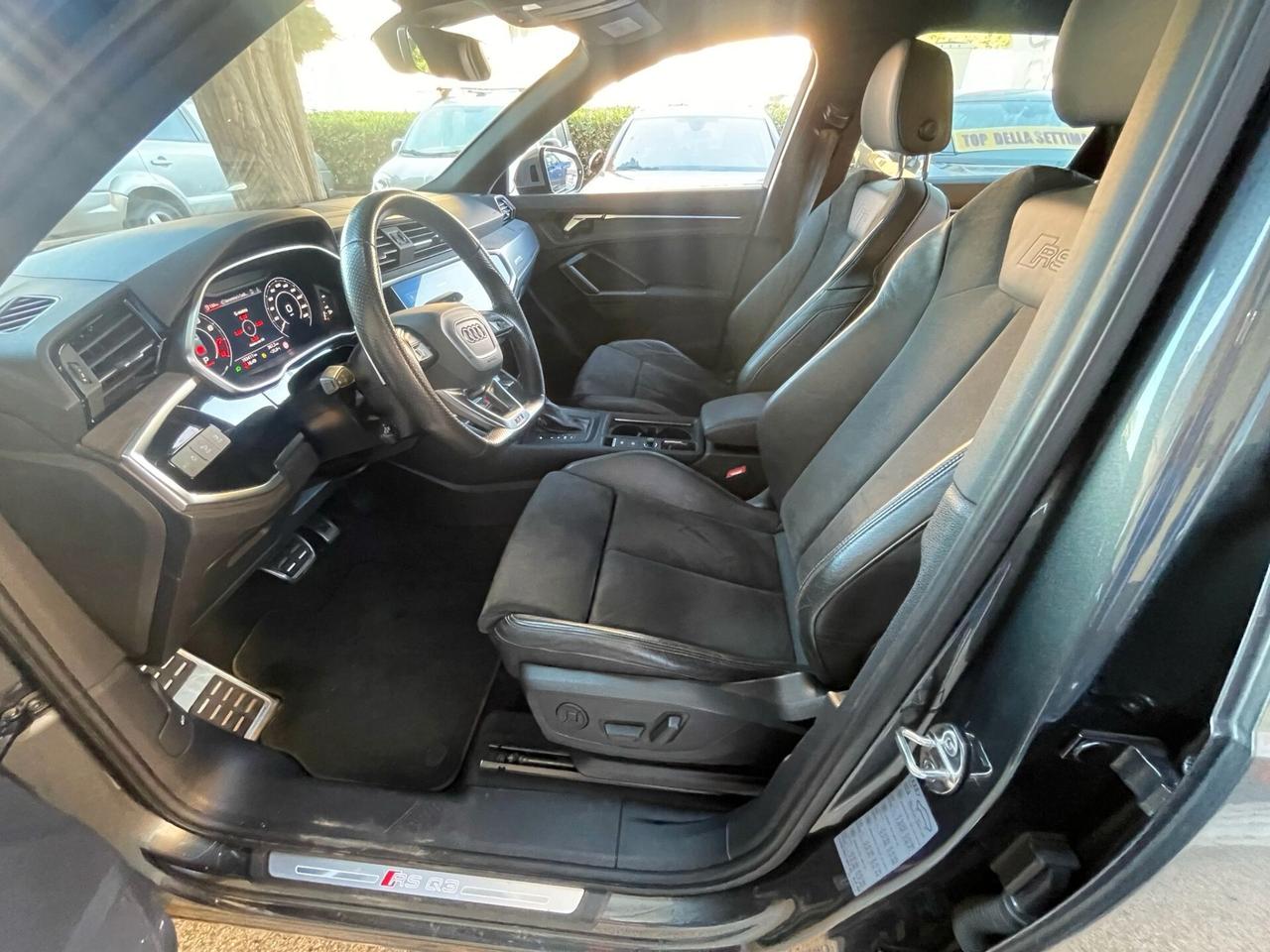 Audi Q3 RS Q3 quattro S tronic