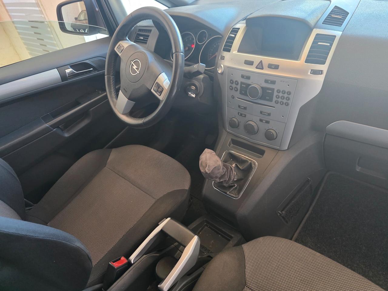 Opel Zafira 7 posti