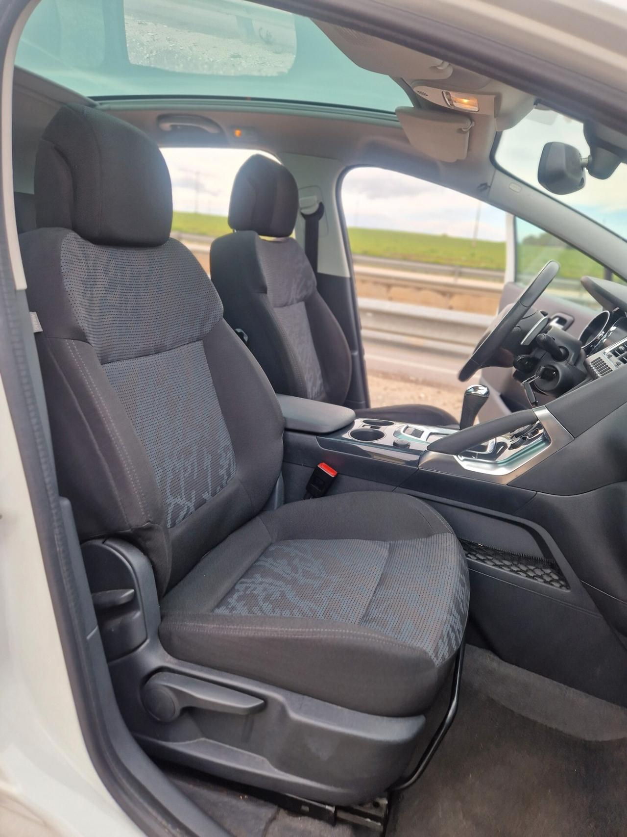 Peugeot 3008 1.6 e-HDi 112CV cambio robotizzato Stop&Start Allure