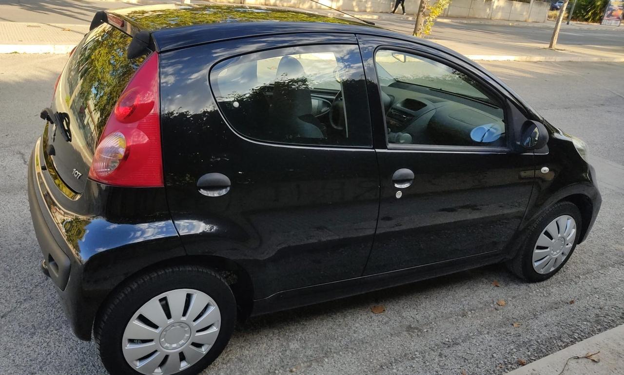 Peugeot 107 1.0 68CV 5p. Plaisir