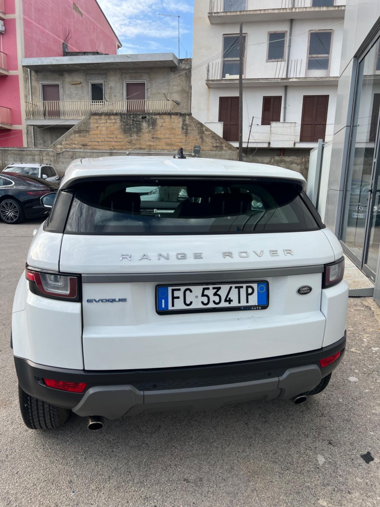 Range Rover Evoque 2.0 150 CV Pure Manuale - prezzo €14.900