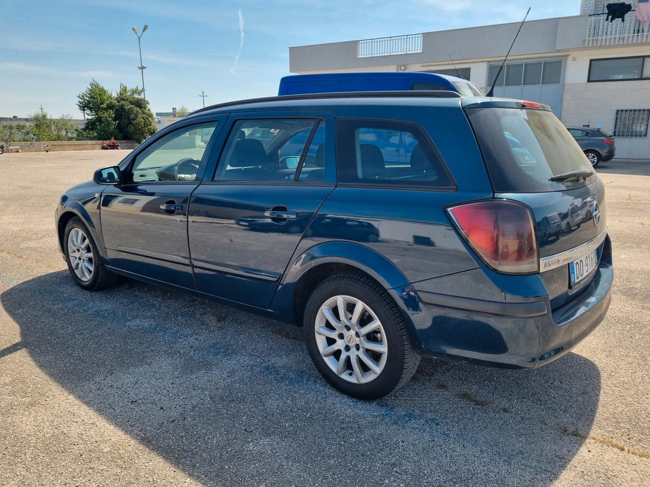 Opel Astra 1.7 CDTI 101CV 5 porte Cosmo