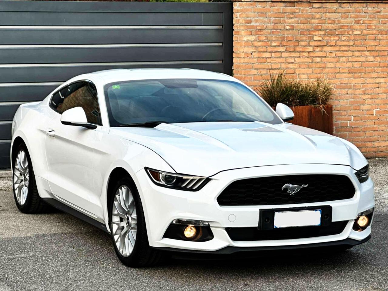 Ford Mustang 2.3i-317cv-145.000km-SOLO PER EXPORT-2017