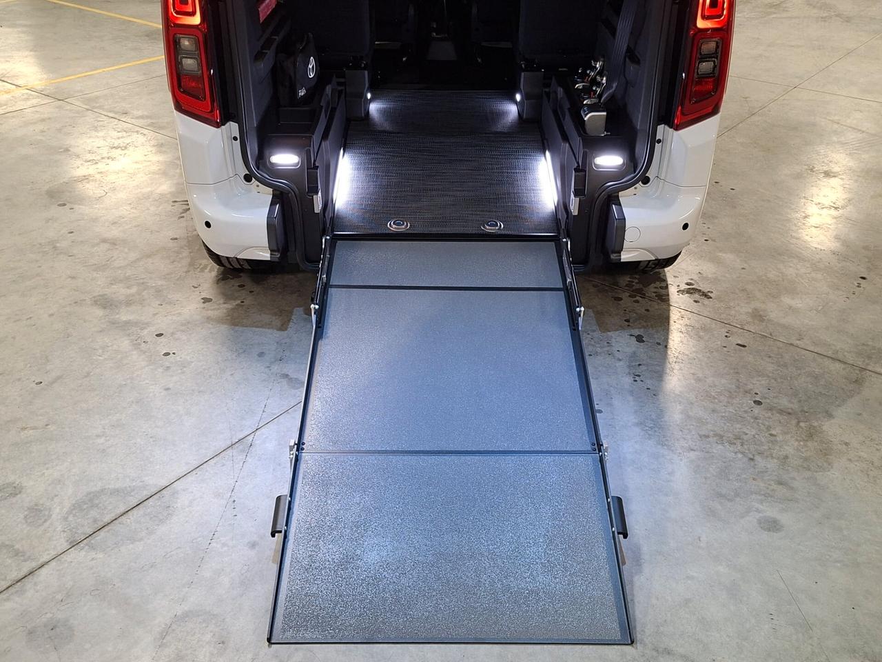 Toyota Proace City Verso 1.5D L1 Lounge TRASP. DISABILI