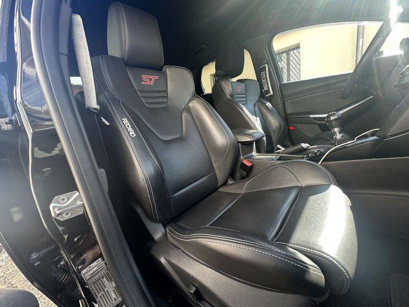 Ford Focus ST 2.0 Ecoboost 250cv ST3
